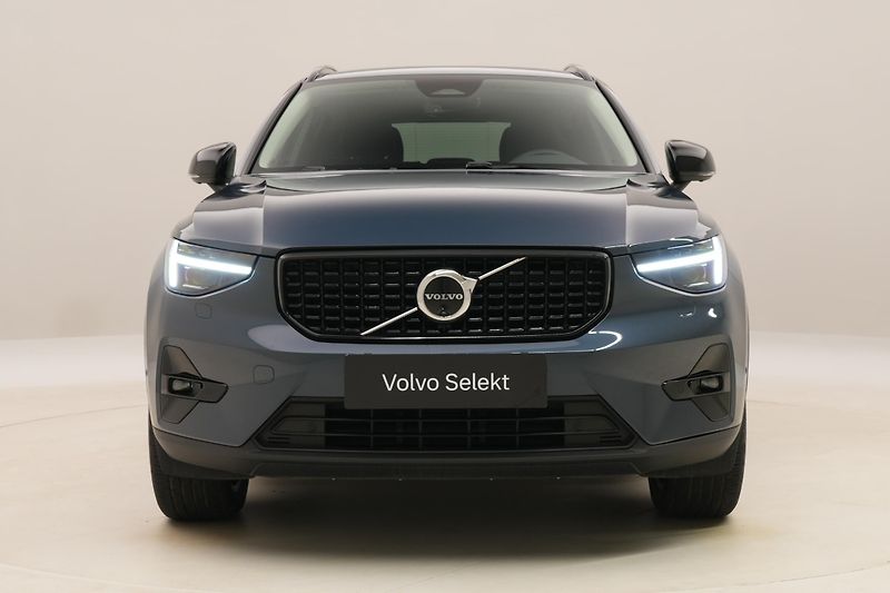 Volvo XC40 B4 DARK ULTRA AUT CZ - fotka 16 z 56