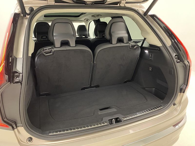 Volvo XC90 (2026) B5 AWD AUT BRIGHT ULTRA 7míst - fotka 23 z 71