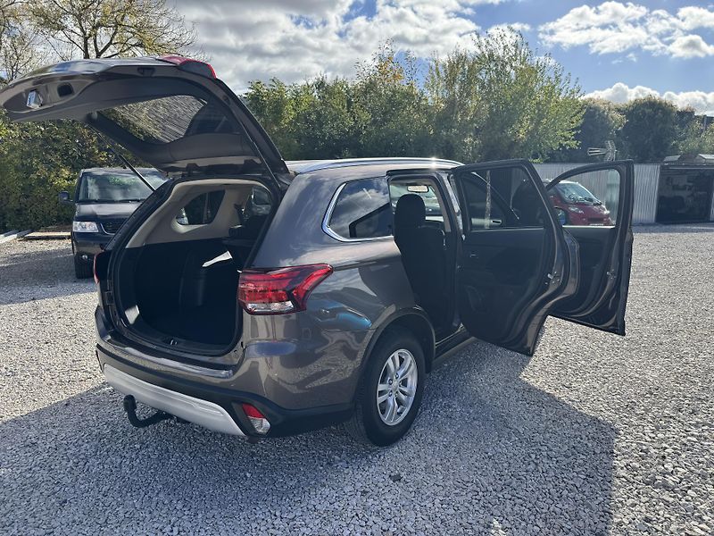 Mitsubishi Outlander (2021) 2.0i,MIVEC(110KW) DPH - fotka 12 z 40