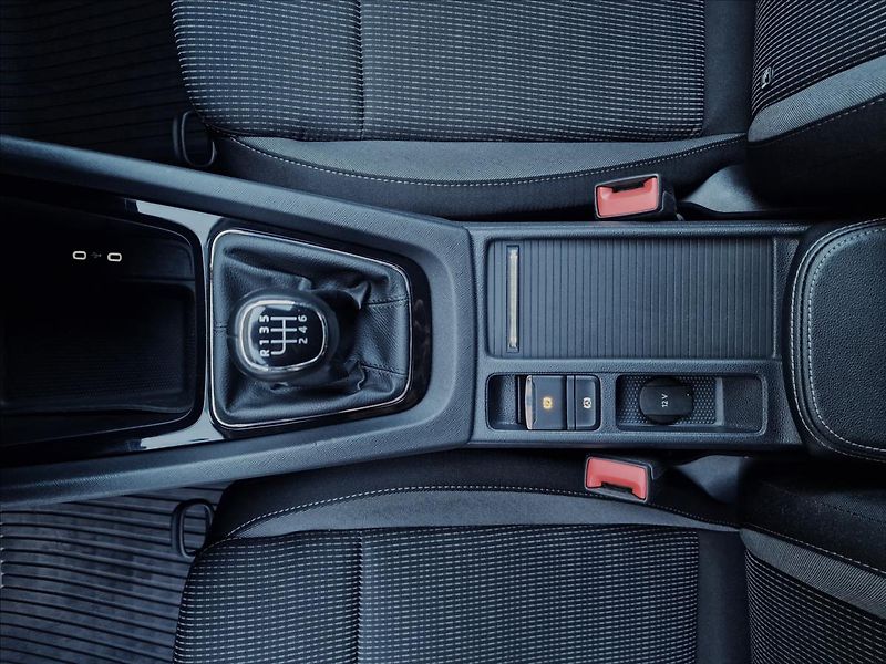 Škoda Octavia 2.0TDI,původ ČR,1.Majitel - fotka 37 z 50