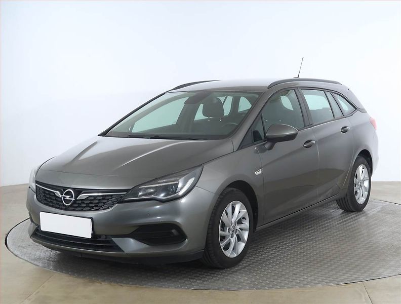 Opel Astra (2020) 1.5 CDTI, Tempomat - fotka 2 z 17
