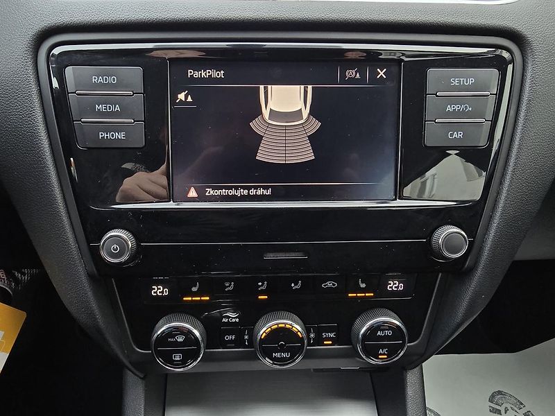 Škoda Octavia STYLE LED DIGIKLIMA-DPH - fotka 15 z 33