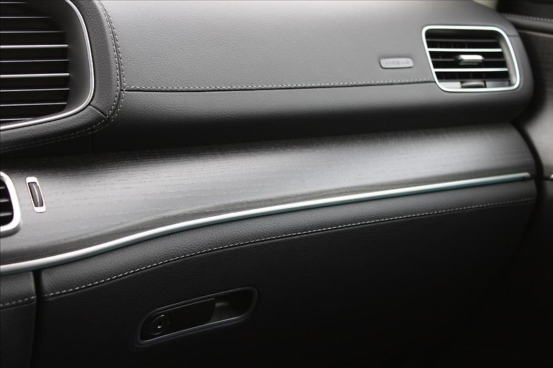 Mercedes-Benz GLE 300d 4M/ZÁRUKA/38tkm/CZ - fotka 27 z 46
