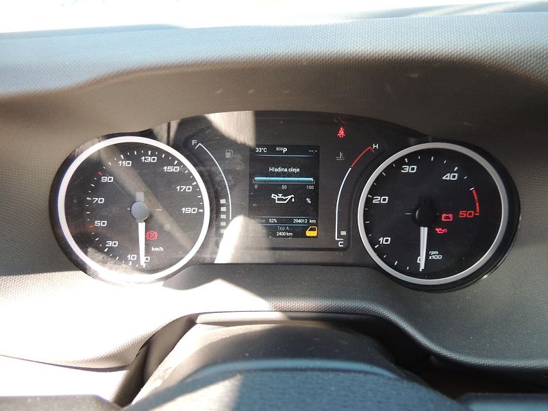 Iveco Daily (2022) 3.0D,129kw,automat,ČR,1.maj. - fotka 21 z 46