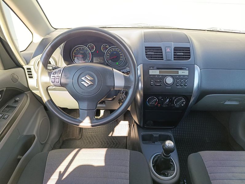 Suzuki SX4 1.6VVT-i 88kW 4X4  - fotka 20 z 29