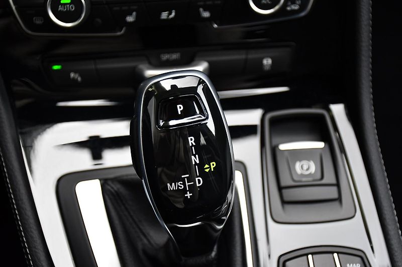 BMW Řada 2 216D GRAN TOURER TAŽNÉ ČR 1.M - fotka 27 z 37