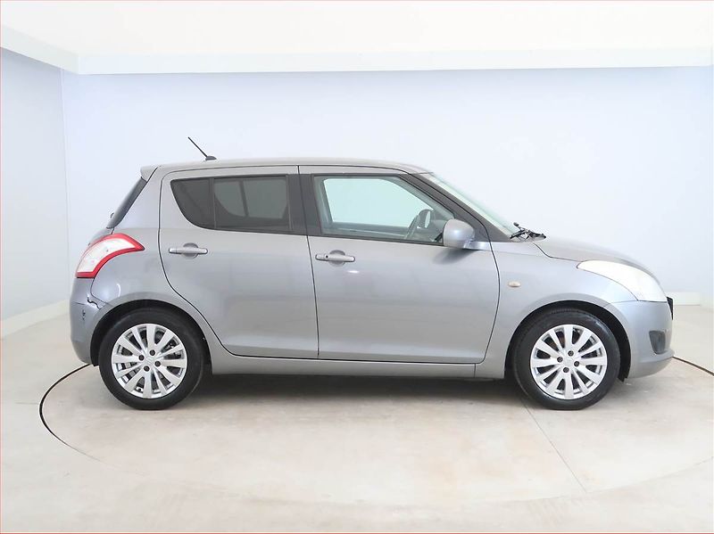 Suzuki Swift (2013) 1.2, Tempomat, Vyhř. sedaček - fotka 6 z 15