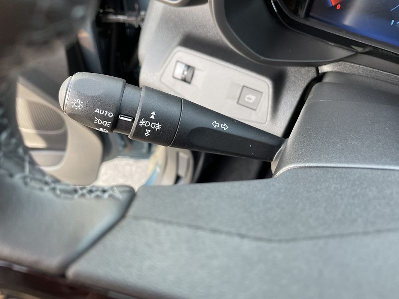 Toyota ProAce City Verso 1.5D 130k Family ODBĚR 11/2026 - fotka 27 z 30