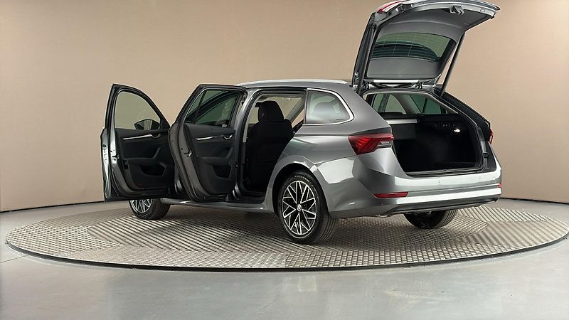 Škoda Octavia 1.5 TSI E-Tec DSG Style Combi - fotka 7 z 28