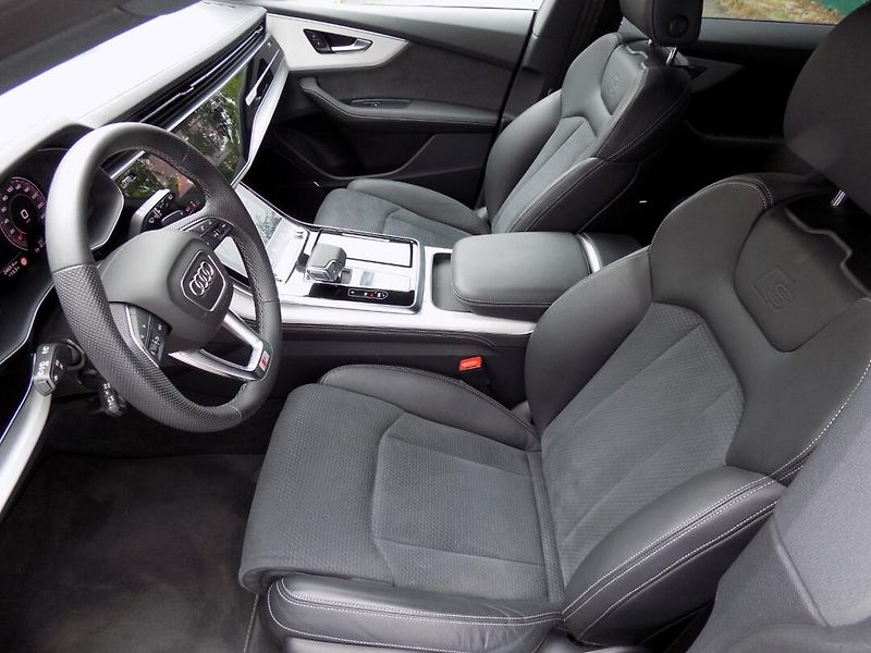 Audi Q8 (2024) 50TDI/S-Line/Full-Led/4x4/ - fotka 9 z 42
