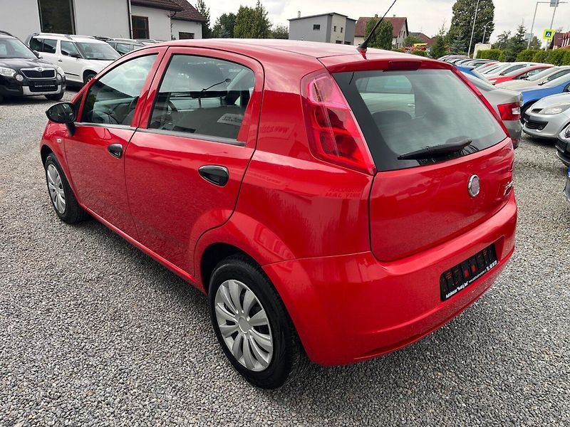 Fiat Grande Punto (2011) 1.2 i Velmi pěkné - fotka 4 z 17