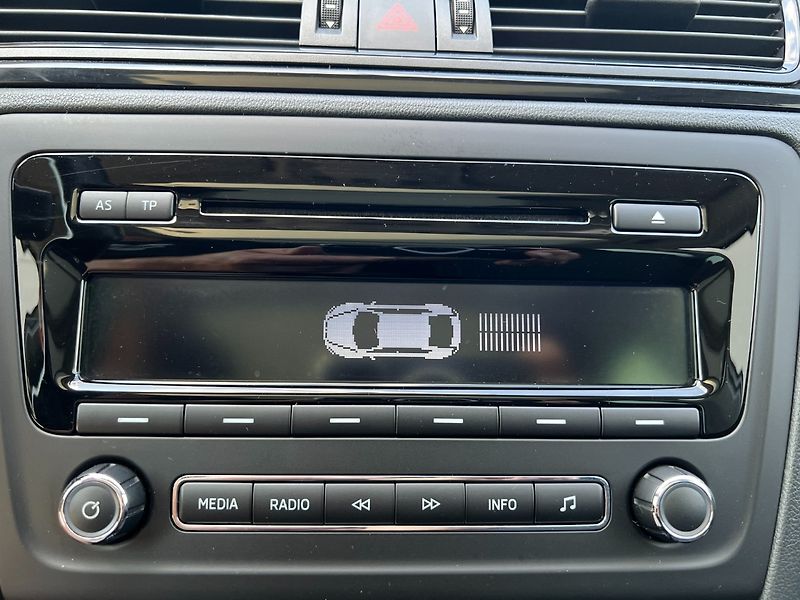 Škoda Rapid (2013) 1.2TSi Spaceback! Panorama! - fotka 25 z 26