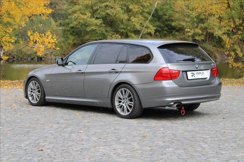 BMW Řada 3 318d Touring / M-Paket / Manuá - fotka 26 z 29