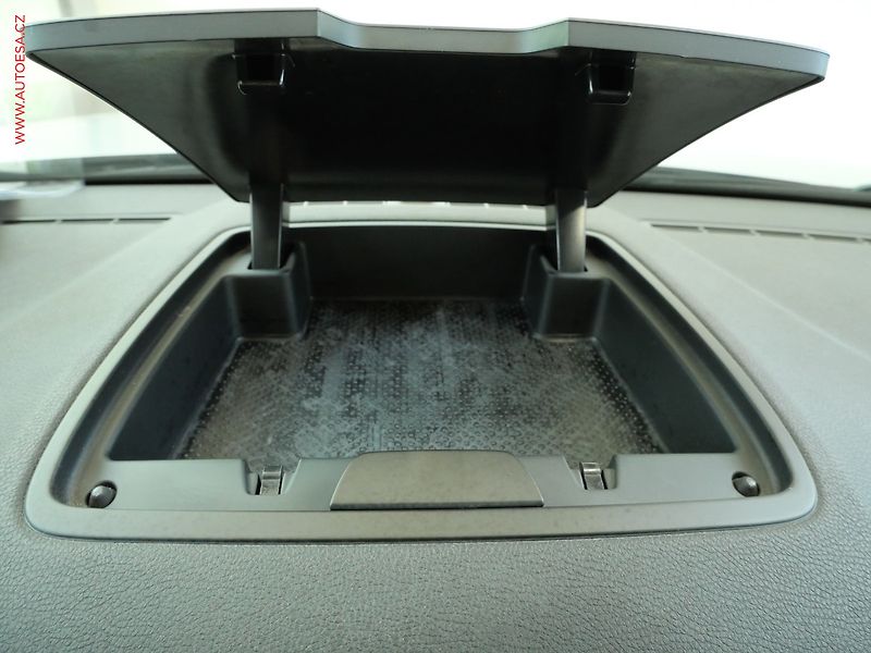 Škoda Yeti (2014) 2.0TDI, ČR, Xenon, AC - fotka 18 z 24
