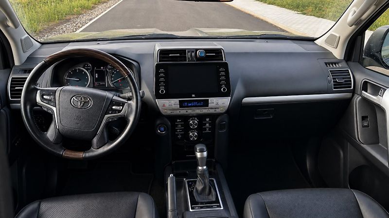 Toyota Land Cruiser (2022) Toyota Land Cruiser Executive  - fotka 8 z 12