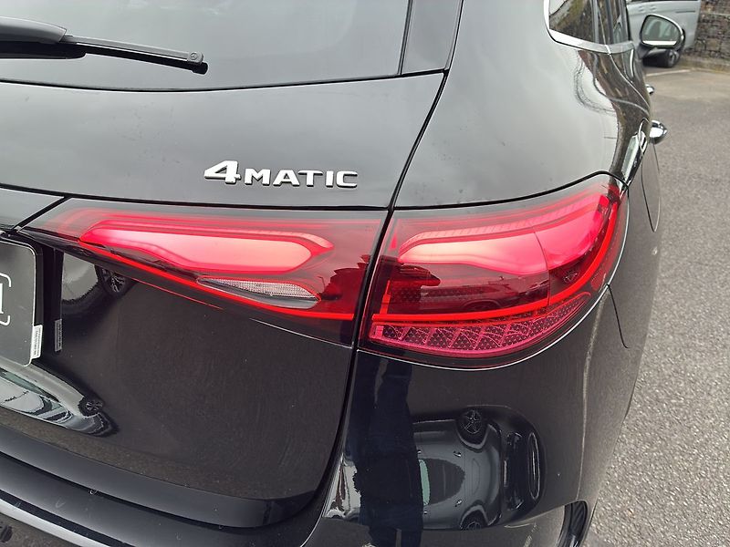 Mercedes-Benz GLC 200d 4MATIC - fotka 10 z 26