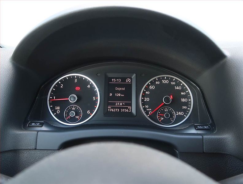 Volkswagen Tiguan (2014) Sport 2.0 TDI, Tempomat - fotka 11 z 16
