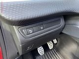 Peugeot 2008 (2018) 1.2 PT, GT Line, navi - náhled 15