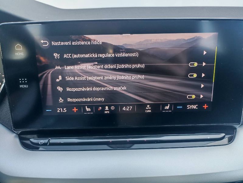 Škoda Octavia (2023) 2.0 TDI DSG Tažné Head Up disp - fotka 30 z 33