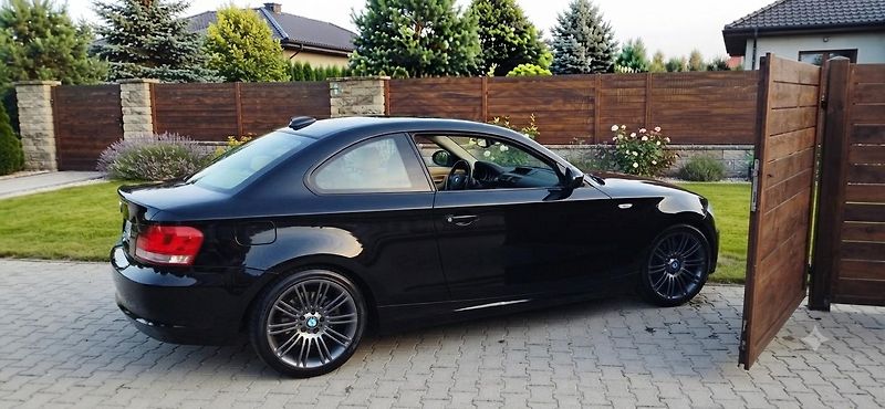 BMW Řada 1 135i e82 Mpacket - fotka 42 z 43