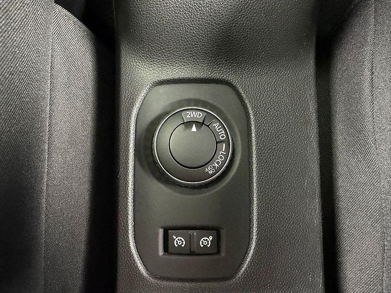 Dacia Duster 1.5 dCi 4X4 COMFORT S&S, NAVIG - fotka 18 z 21