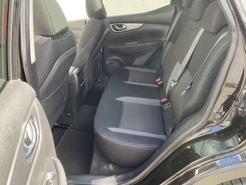 Nissan Qashqai (2019) 1.3 DiG-T, N-Connecta, panor - fotka 10 z 17