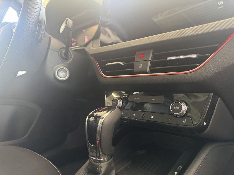 Škoda Scala Monte Carlo 1,5TSI DSG - fotka 17 z 31