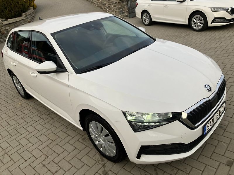 Škoda Scala (2022) 1.0TSI 70kW AMBITION NOVÉ V ČR - fotka 2 z 25