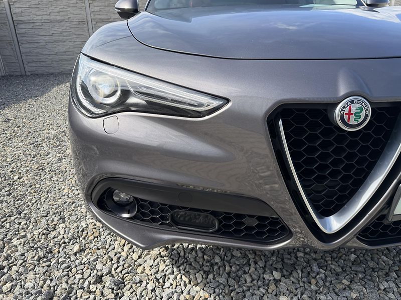 Alfa Romeo Stelvio 2.2JTDM Q4 4x4 210PS VELOCE 1A - fotka 75 z 167