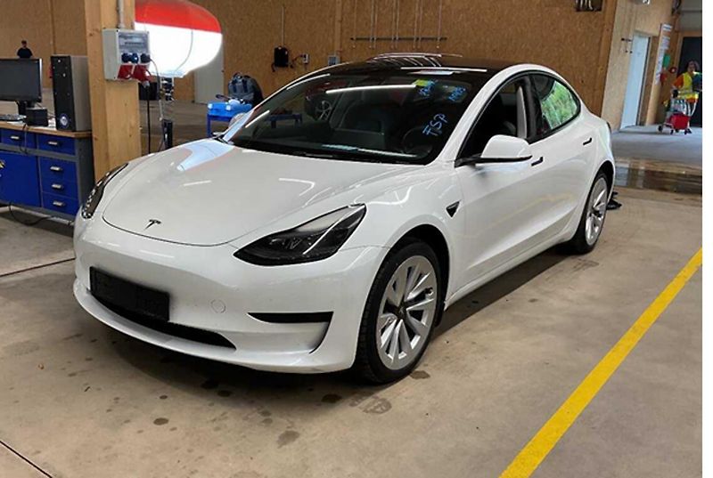 Tesla Model 3 STANDART RANGE 208kw SOH 94 % - fotografie inzerátu