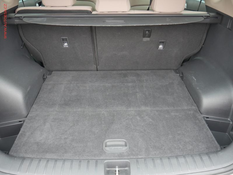 Hyundai Tucson (2015) 1.7 CRDi, ČR, AC, výhřev sed. - fotka 7 z 23