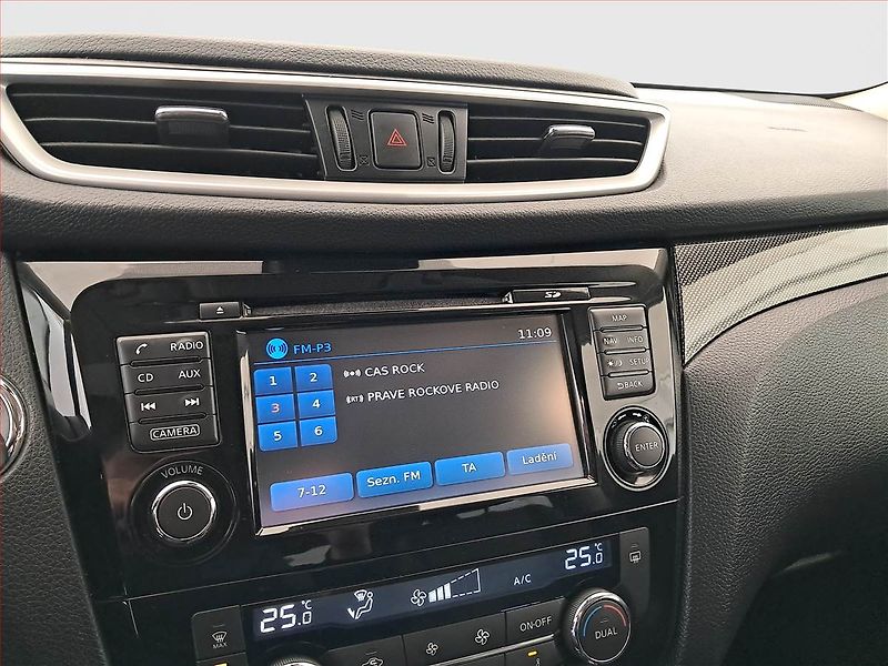 Nissan X-Trail (2017) Tekna 1.6 dCi, Automat, Kůže - fotka 12 z 23