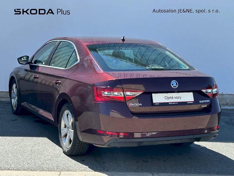 Škoda Superb (2016) Laurin & Klement 2.0 TDI 140kW - fotka 7 z 35