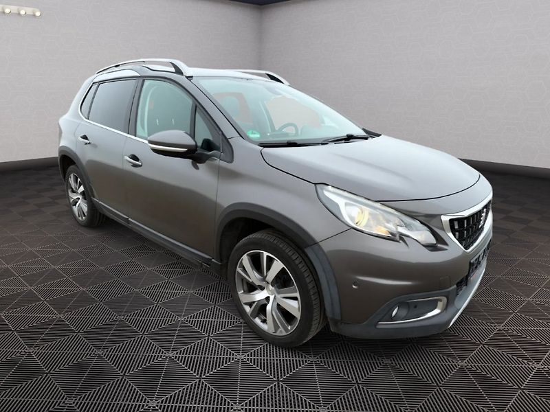 Peugeot 2008 (2016) 1.2 96kw Allure - fotka 1 z 25
