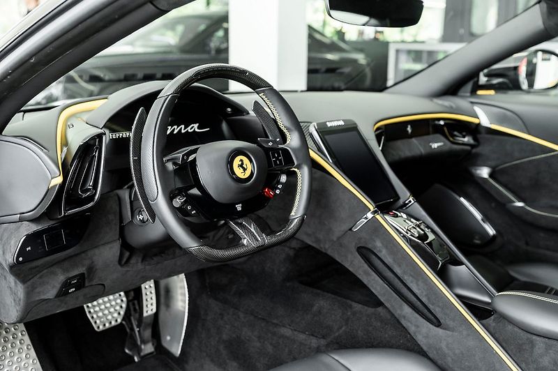 Ferrari Roma ADAS/Carbon/ZÁRUKA - fotka 5 z 24