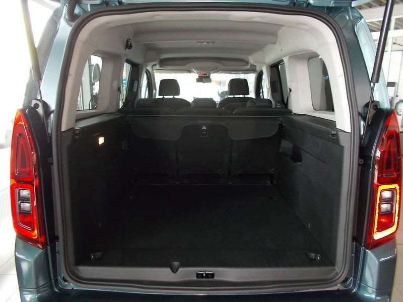 Opel Combo (2026) Elegance Plus L2H1 1.5 CDTI (9 - fotka 13 z 35