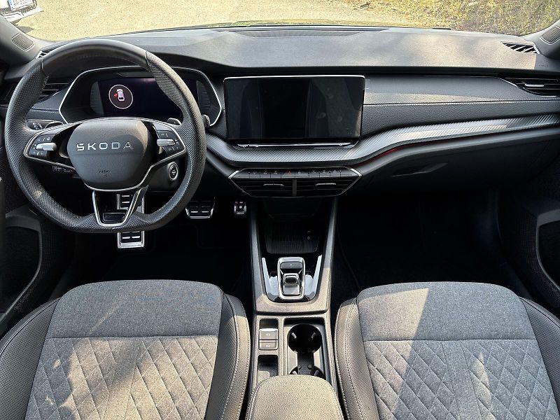 Škoda Octavia (2025) Combi 2.0 TSI 4x4 DSG Sportlin - fotka 5 z 31