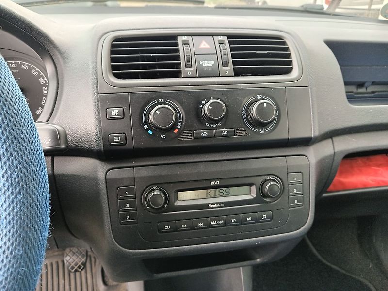 Škoda Fabia 1.2 HTP Classic - fotka 12 z 18