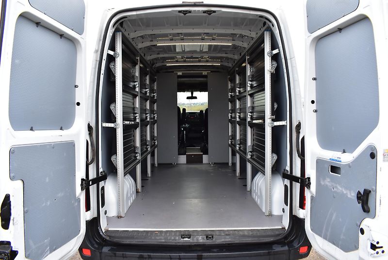 Renault Master 2,3 DCi L3H2,AC,DPH,AT,AKCE! - fotka 10 z 13