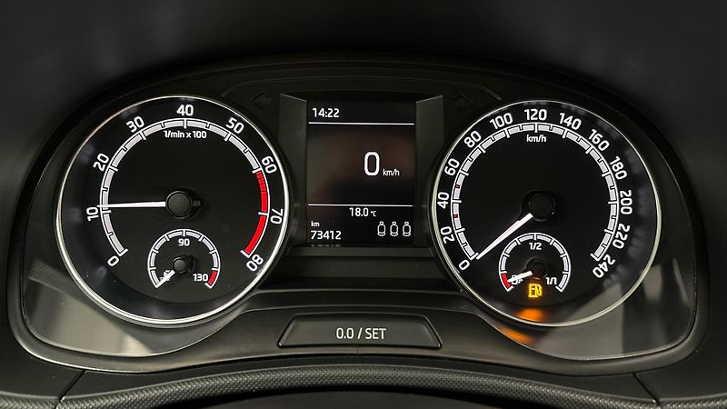 Škoda Fabia 1.0 TSI Ambition Combi - fotka 10 z 23