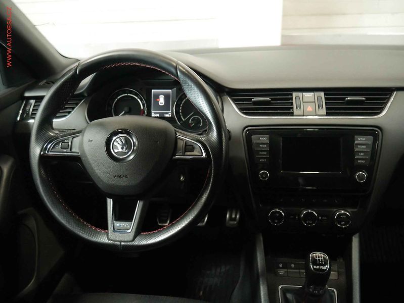 Škoda Octavia (2014) 2.0TDi, 2.maj, RS, Bixen, AC - fotka 11 z 21