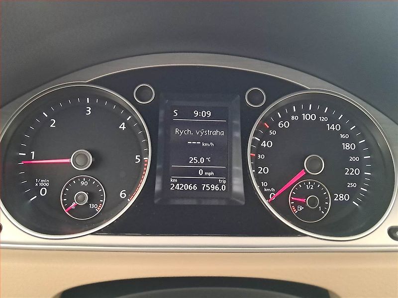 Volkswagen CC (2013) Highline 2.0 TDI, Kůže, Navi - fotka 11 z 21