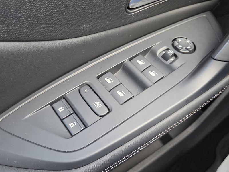 Peugeot 308 (2024) SW 1.2PT 130 ALLURE EAT8 - fotka 21 z 29
