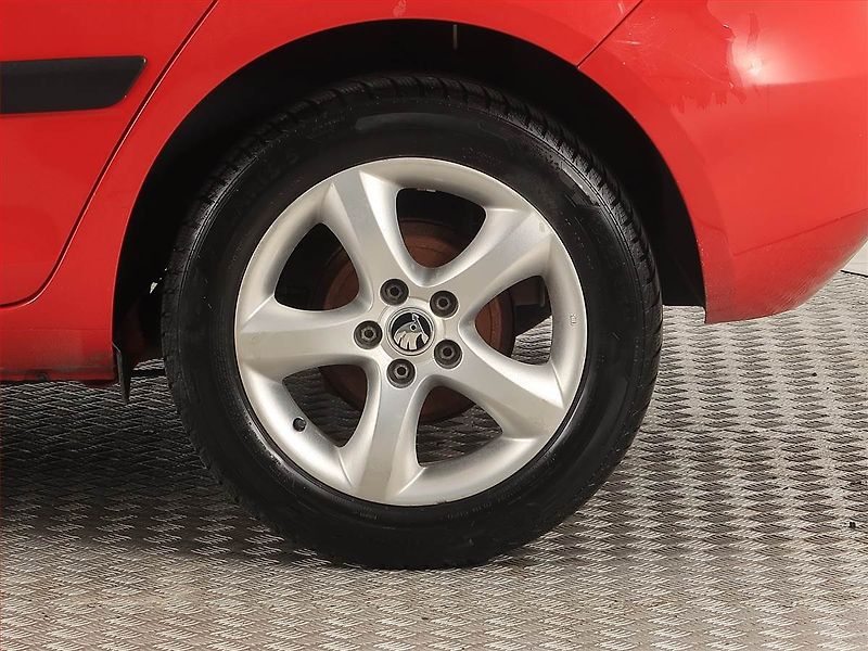 Škoda Fabia (2008) 1.2, Serv.kniha, po STK - fotka 14 z 16