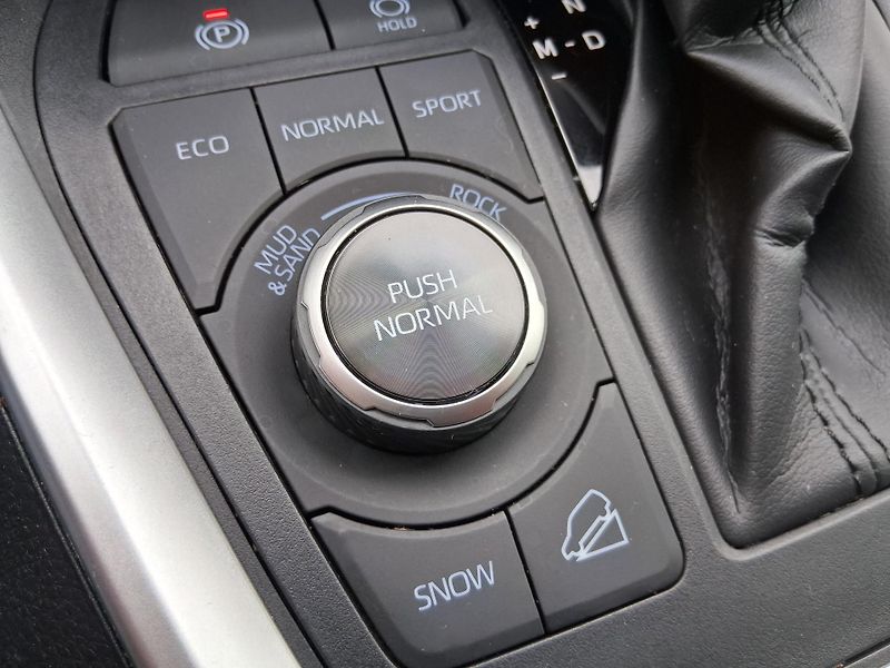 Toyota RAV4 COMF. STYLE 2.0 VVTi 4x4 129kW - fotka 18 z 27