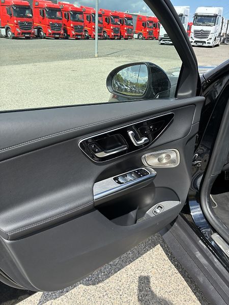 Mercedes-Benz GLC (2025) 220d 4MATIC kupé - fotka 14 z 17