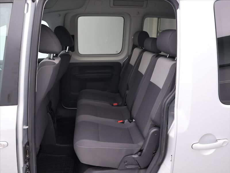 Volkswagen Caddy 1,6 TDI 75KW DSG CZ EDITION 30 - fotka 13 z 18