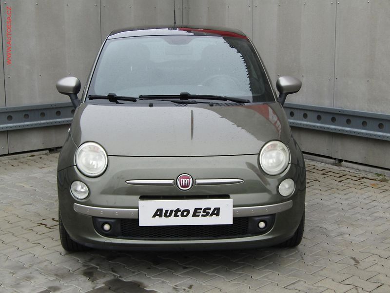 Fiat 500 (2010) 1.4i, servis.kniha - fotka 2 z 16