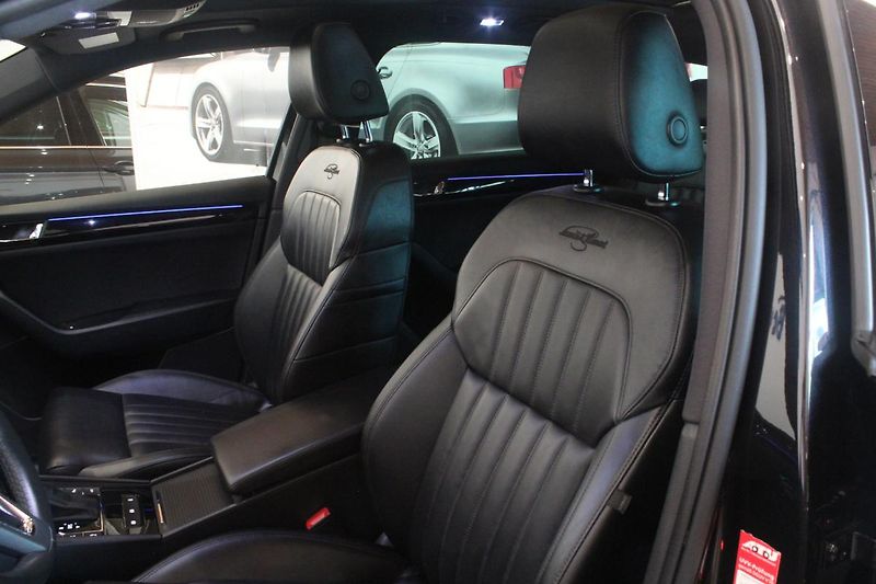 Škoda Superb (2019) 2.0TDI DSG L&K 4x4 Display - fotka 19 z 45