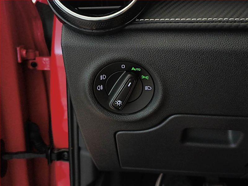 Škoda Fabia (2023) Monte Carlo 1.0 TSI - fotka 16 z 19